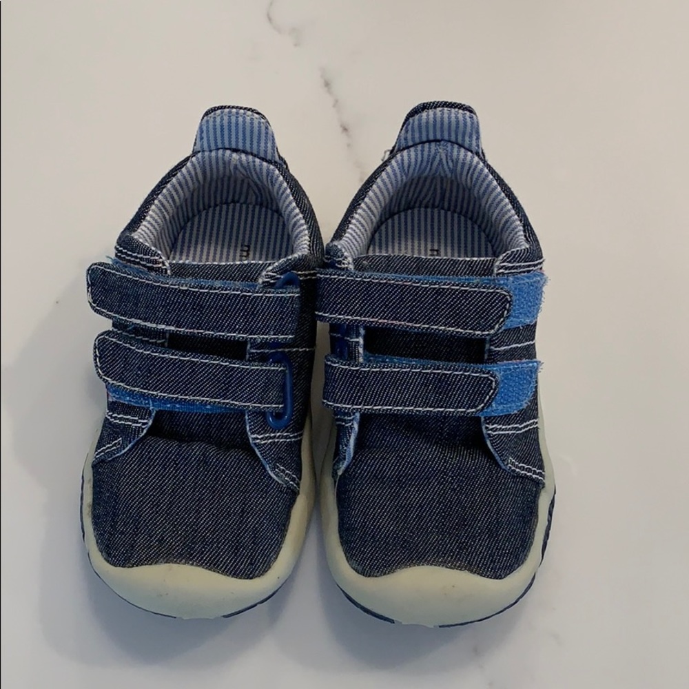 Morgan & Milo little boys sneakers